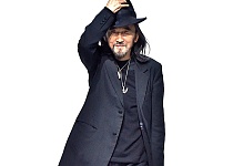 Man in black: люди в чем-то